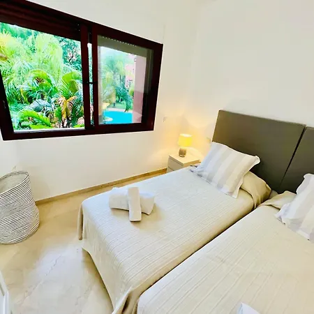 Alicate & Luxury Monteros Appartement