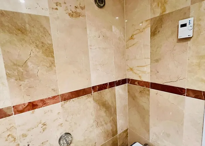 Alicate & Luxury Monteros Apartman *