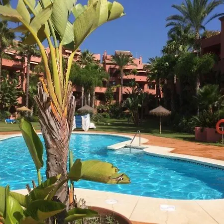 Alicate & Luxury Monteros Μαρμπέλλα