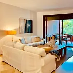 Alicate & Luxury Monteros